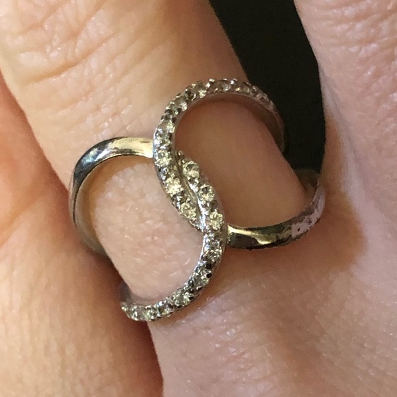 Jewelry - Stunning 925 NVC Infinity Knot Ring-Size 8